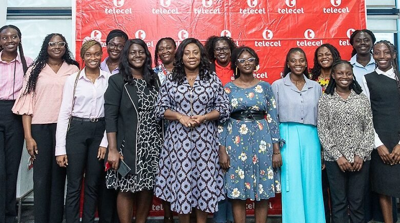 • Ms Obo-Nai with the beneficiaries