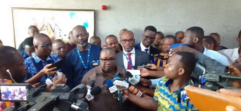 • Dr Nawaane addressing the media