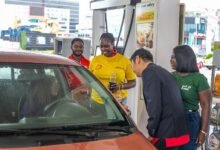 • Mr Christian Li and the Legal and Corporate Communications manager engage with a customer on plastic pollution