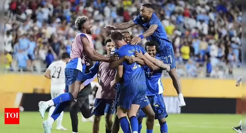 • Al Hilal players celebrating their victory