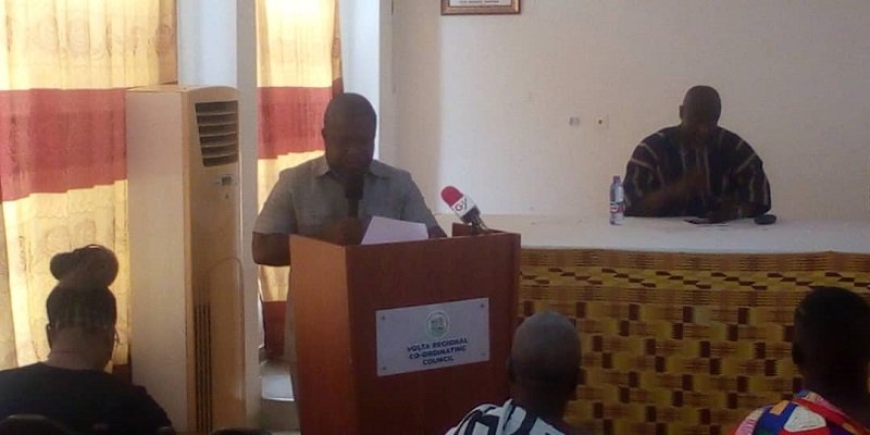 • Mr James Gunu addressing the meeting