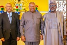• President John Mahama (middle) witaht the event Mr Conrad Mederic (left) and Mr Kwame Acquah,Consul of Seychelles in Accra