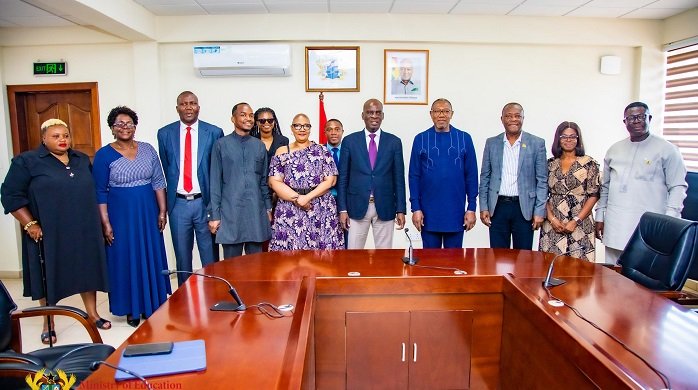 Mr Haruna Iddrisu(fifth from right) with members of the delegation