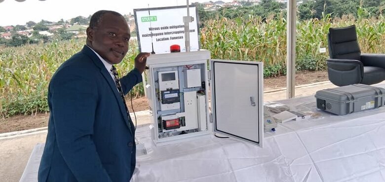 • Pastor Owona-Simpe beside the instrumentation system