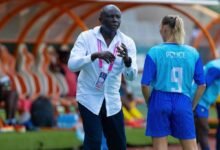 • Coach Basigi issuing out instructions to Laura Juul Hansen during Sunday’s game