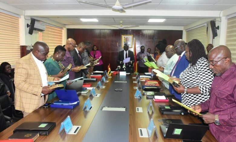 • Mr Emmanuel Armah-Kofi Buah (middle) swearing in the new Board of the EPA Photo: Seth Osabukle