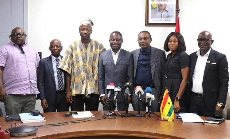 • Mr Akandoh(middle) with Dr Mohammed (third left) and other members of the committee