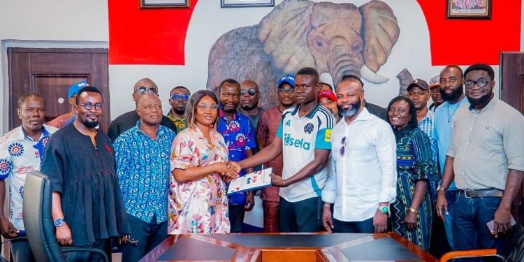 • NPP youth after picking the forms