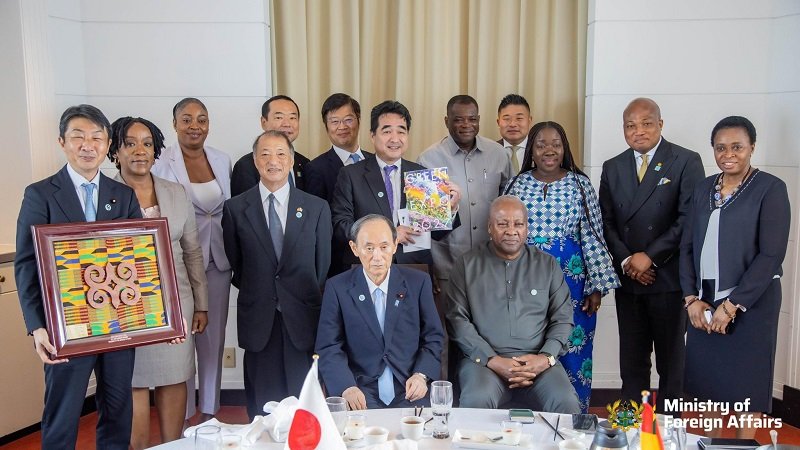 • President Mahama (seated right) with the Ghanaian and Japanese delegations
