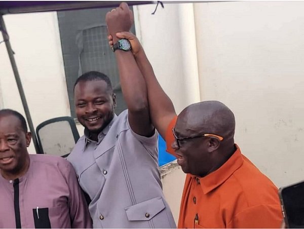 Mr David Sitsofe Tamakloe (middle) being declared winner by Mr Samuel D. Kwaah