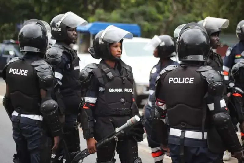 • Police presence in Gbiniyiri