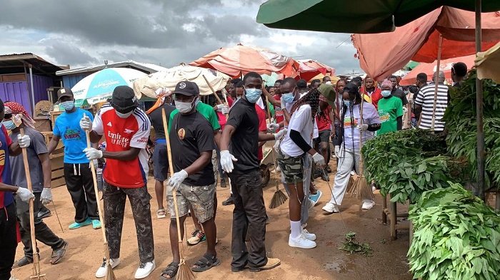 • Students of BTU at the Bolgatanga central business market to desilt gutters, clean other surroundings