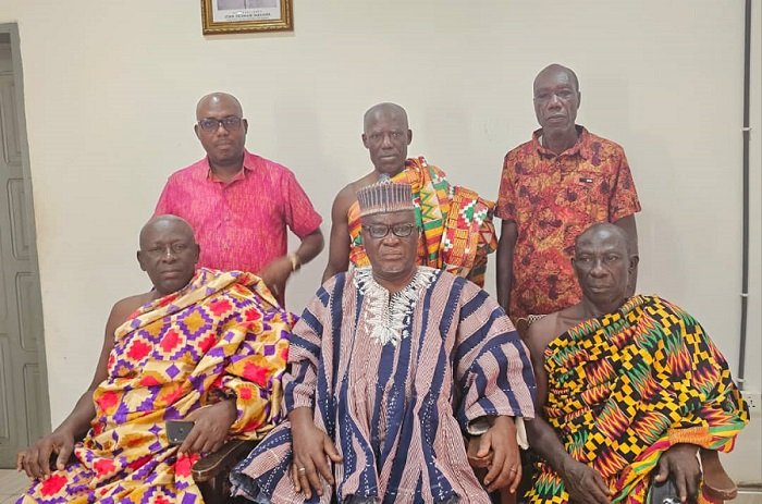 • COCOSHE President, Alhaji Alhassan Bukari, (middle) with some executive members