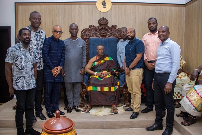 • King Tackie Teiko Tsuru II, Ga Mantse and officials of Somoco