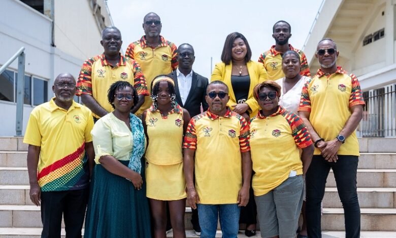 • Sisu Tomegah (middle, first row) flanked by her parents and officials from the GTF, National Sports Authority (NSA) and Ghana Olympic Committee (GOC)