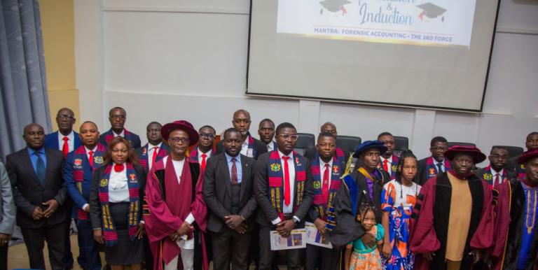 The newly inducted Foensic Accontants and officials