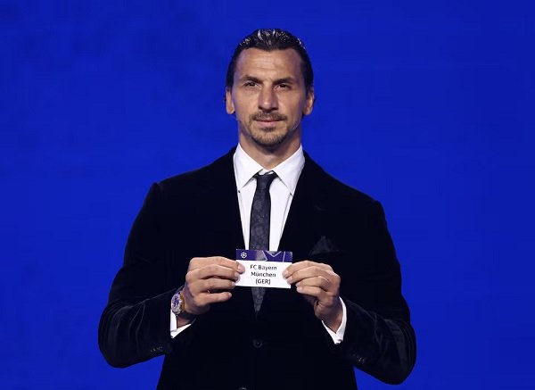 • Zlatan Ibrahimovic draws Bayern Munich