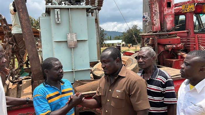 Alhaji Sedik (third right) shaking hands with Mr Acheampong