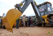 • President Mahama cutting sod for work to begin on the road