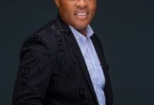 • Mr Samuel Thompson