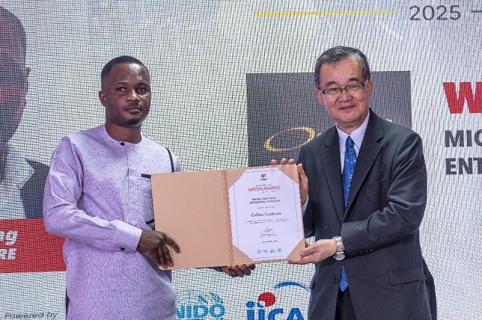 • Mr Yoshimoto (right) presenting an award to one of the MSMEs