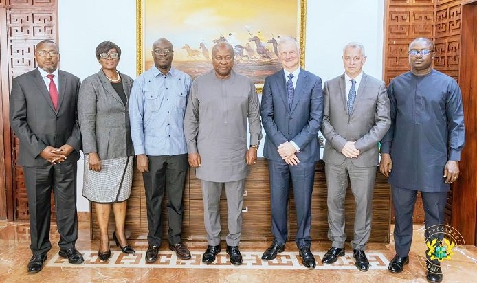 President Mahama (middle) with Tullow delegation and the government team