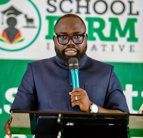 Dr Peter Boamah Otokunor (inset) speaking at the Shea Expo