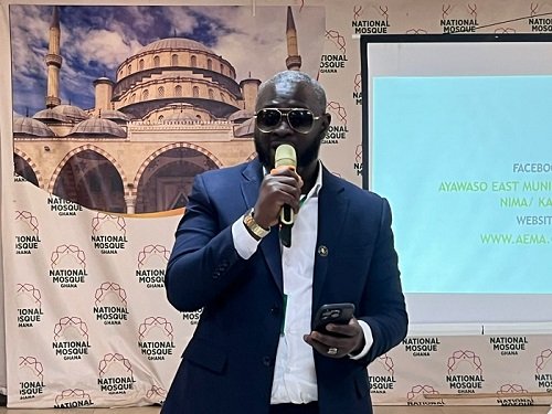 • Mr Ibrahim (inset) addressing the gathering