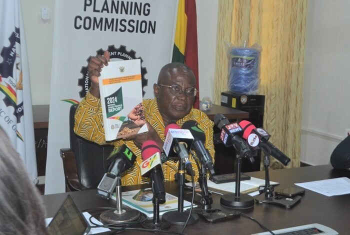 • Dr Thompson launching the report Photo: Victor A. Buxton