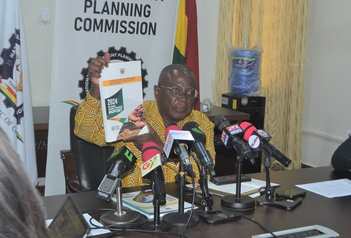 • Dr Thompson launching the report Photo: Victor A. Buxton