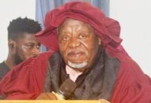 Alhaji Sheikh Ibrahim Mustapha (inset) addressing the gathering