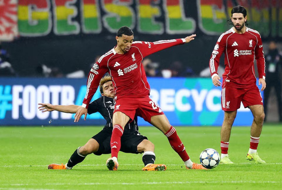 • Liverpool's Hugo Ekitike and Liverpool's Dominik Szoboszlai in action with Eintracht Frankfurt's Ritsu Doan