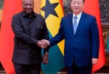 Pres woos Chinese investors