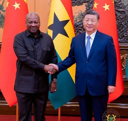 Pres woos Chinese investors