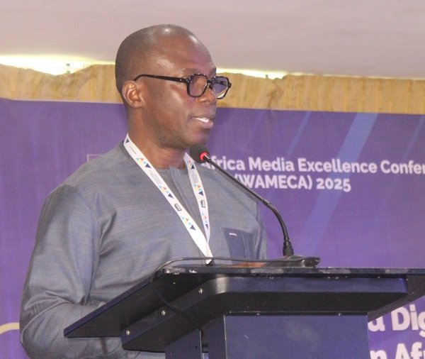 Mr Sulemana Braimah (inset) addressing participants at the conference Photo: Ebo Gorman