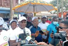 • Mr Ahmed Ibrahim addressing participants. On his left is Nii Welentsi III