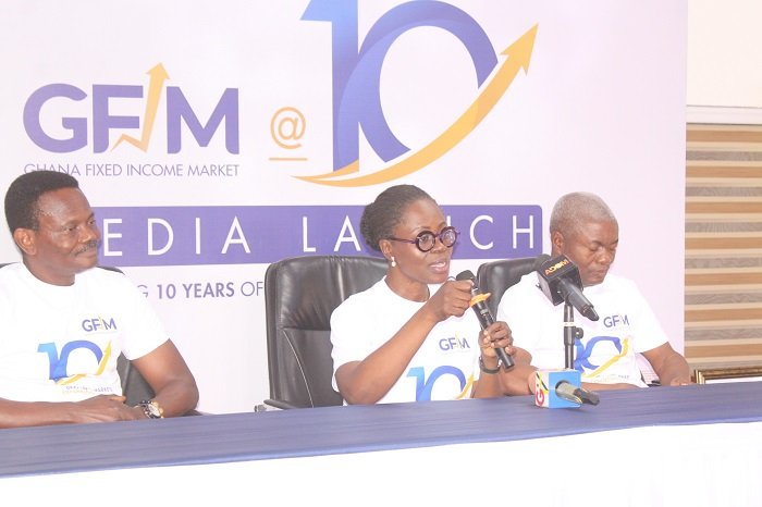 Ms Abena Amoah (middle) addressing the press. With her are some senior staff of GSE Photo: Ebo Gorman