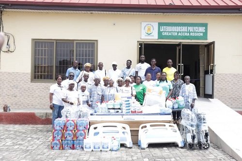 • Zetahir members and staff of the Lartebiokorshie Polyclinic