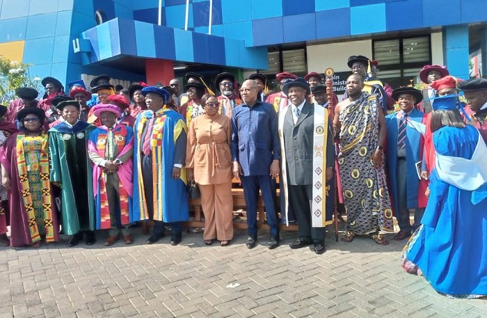 Dr Apaak (middle) with members of the governing council