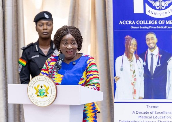 Vice President Prof. Opoku-Agyemang (inset) addressing the graduates