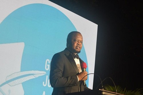 Dr Justice Srem-Sai (inset) addressing the gathering)