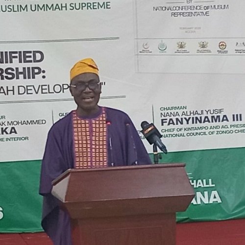 • Mr Ismail Adam addressing participants during the summit