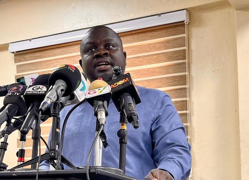 -Mr Albert Kwabena Dwumfour addressing the press