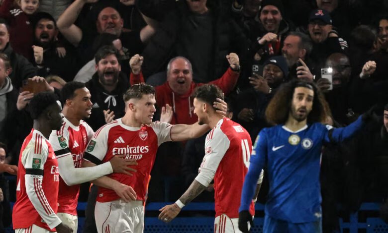 Viktor Gyokeres celebrates scoring the second goal with Ben White, Gabriel Magalhaes and Bukayo Saka
