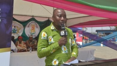 Dr Boadu (inset) speaking at the programme Photo Victor A. Buxton