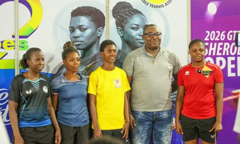 Cynthia Kwabi (right) and Borteye (middle) with other semifinalists and on official of GTTA