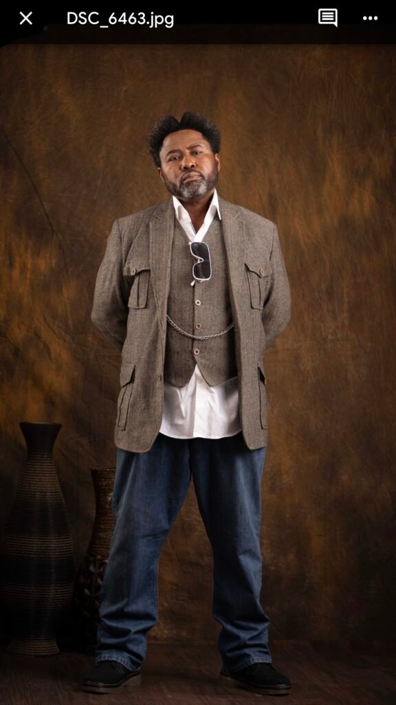 Clarion Clarkewoode returns with Ay? Kwa