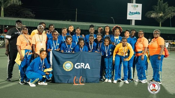 Royal Ladies with their medals and the individual awards