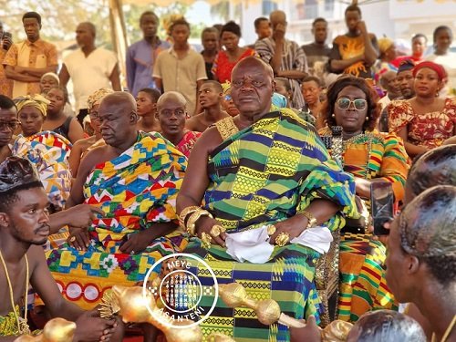 Barima Twereku Ampem lll, Paramount Chief of Ntotroso sitting in state during the launch of Festival