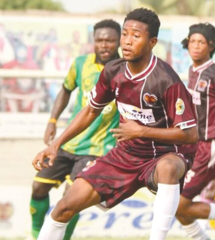 Heart of Lions defenders close in on Kotoko's dangerman, Albert Amoah